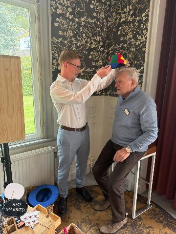 Gasten bij de foto booth